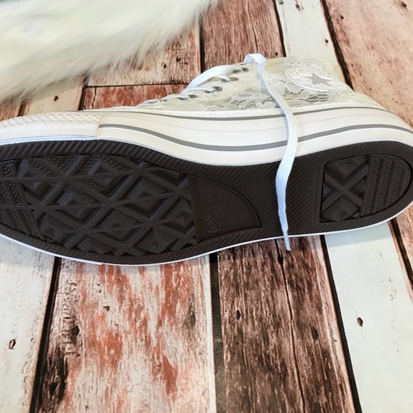 Converse Chuck Taylor Lace High Top Sneakers 8.5 - Picture 4 of 8